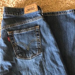 Levi’s Bootcut 515 jeans size 6M